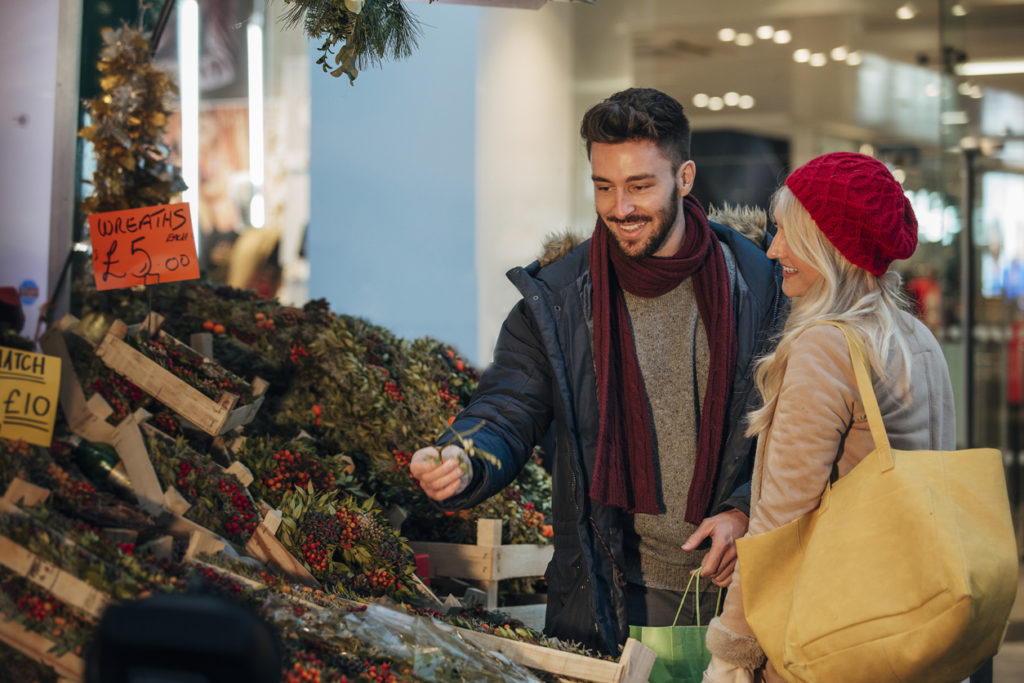 10 tips to prepare for an eco-friendly christmas decorations